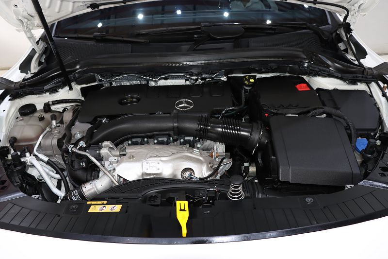 奔驰GLA级 2022款 GLA 220 4MATIC