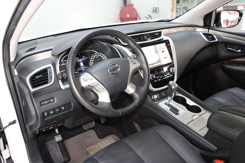 日产 楼兰 2021款 2.5 S/C HEV XE 四驱混动智联尊尚版