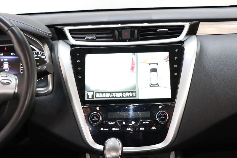 日产 楼兰 2021款 2.5 S/C HEV XE 四驱混动智联尊尚版