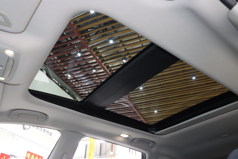 日产 楼兰 2021款 2.5 S/C HEV XE 四驱混动智联尊尚版