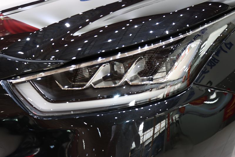 丰田 皇冠陆放 2023款 2.5L HEV四驱豪华版