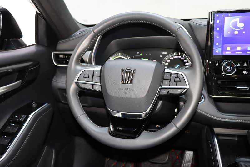 丰田 皇冠陆放 2023款 2.5L HEV四驱豪华版