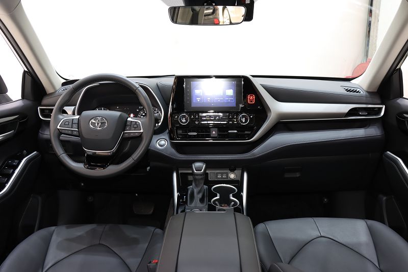 丰田 汉兰达 2022款 2.0T 380T 四驱豪华版 7座
