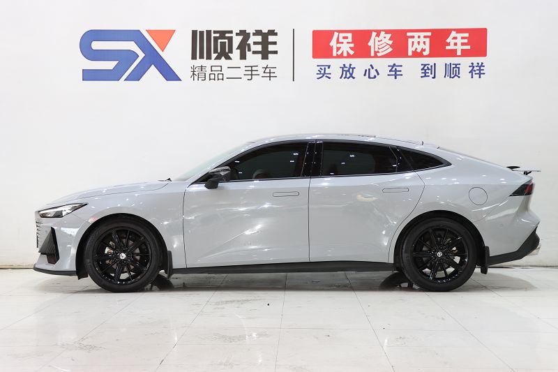 长安UNI-V 2022款 1.5T 智慧领航型