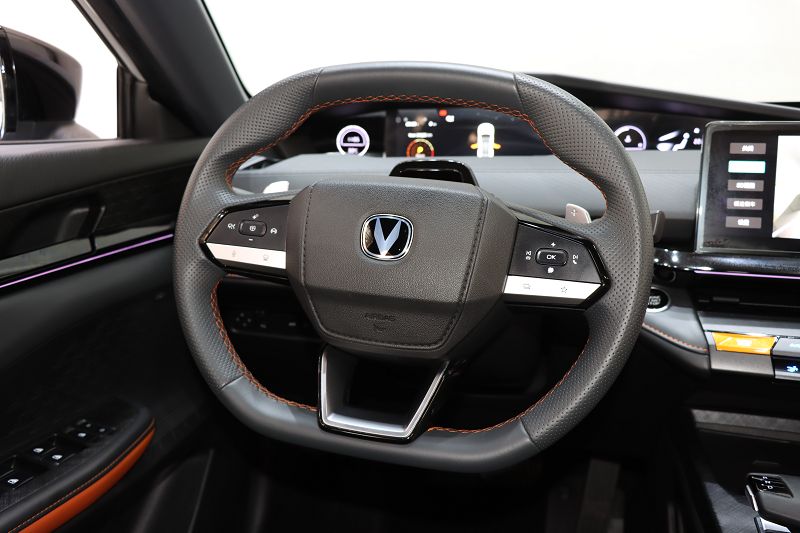 长安UNI-V 2022款 1.5T 智慧领航型