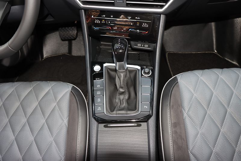 大众速腾 2025款 300TSI DSG卓越版