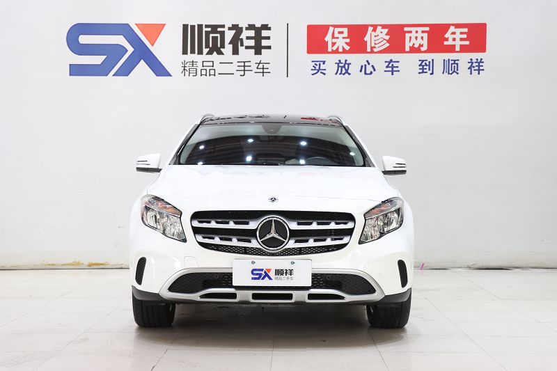 奔驰GLA级 2019款 GLA 200 动感型
