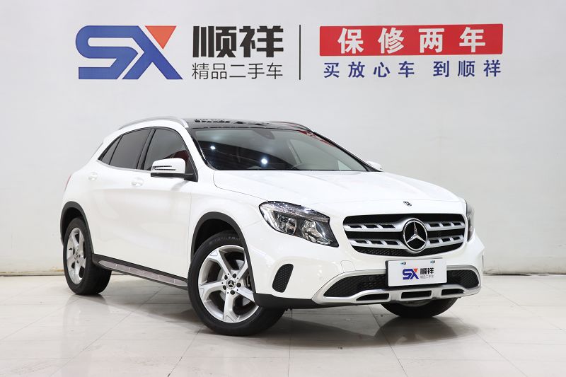 奔驰GLA级 2019款 GLA 200 动感型