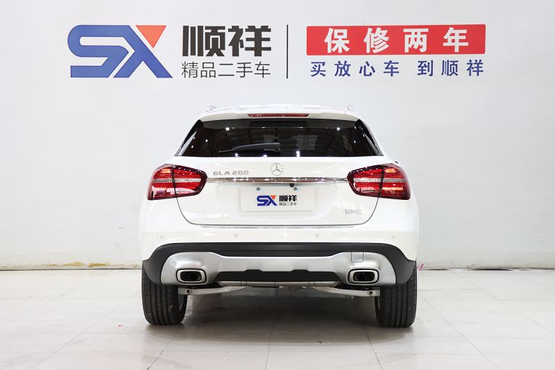 奔驰GLA级 2019款 GLA 200 动感型