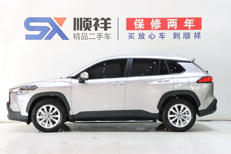 丰田 卡罗拉锐放 2024款 2.0L 智能电混双擎 先锋版