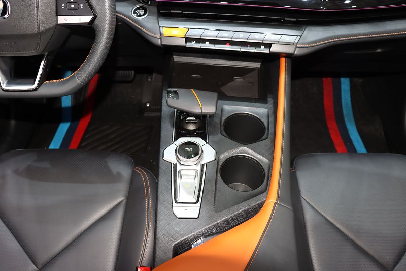 长安UNI-V 2022款 1.5T 智慧领航型