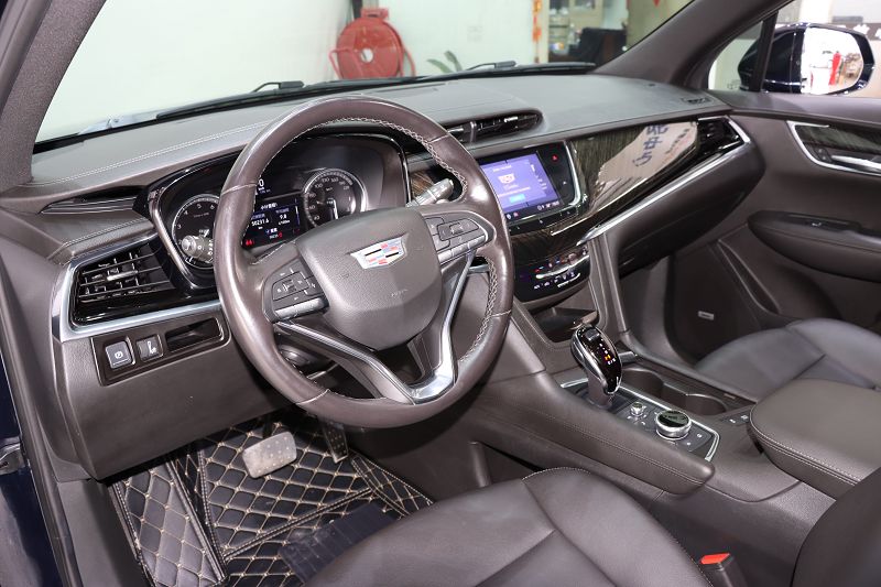 凯迪拉克XT6 2021款 2.0T 六座两驱豪华型