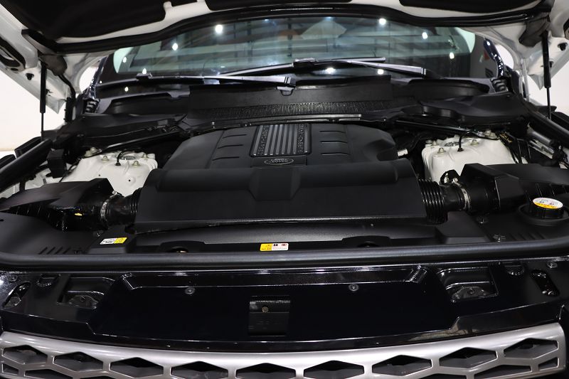 路虎 揽胜运动版 2017款 揽胜运动 3.0 SC V6 SE