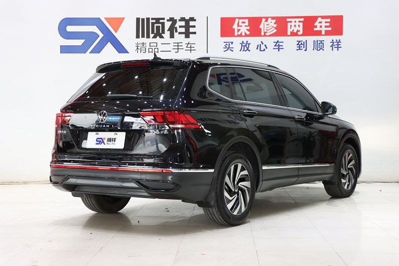 大众 途观L 2024款 出众款 300TSI 自动两驱龙腾版