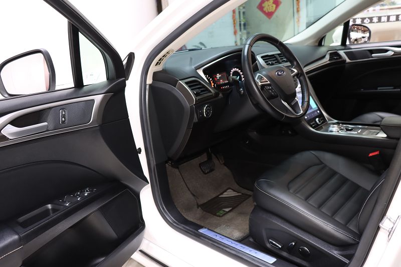 福特 蒙迪欧 2020款 EcoBoost 200 时尚型