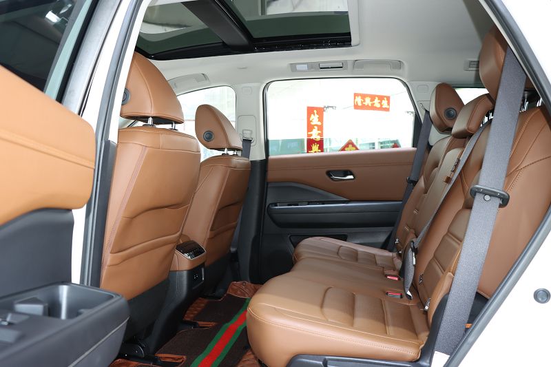 日产 探陆 2024款 380VC-TURBO 四驱智驾版 7座