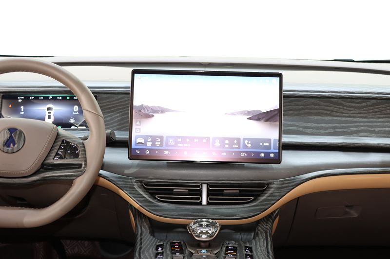 腾势D9 2022款 DM-i 970 四驱旗舰型