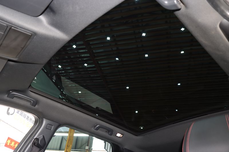 路虎 发现运动版 2020款 249PS R-Dynamic 性能科技版 7座