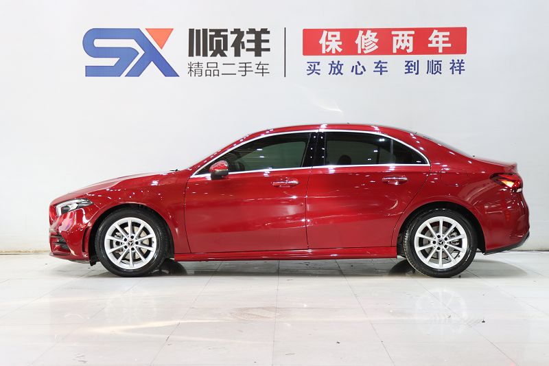 奔驰A级 2020款 A 200 L 运动轿车