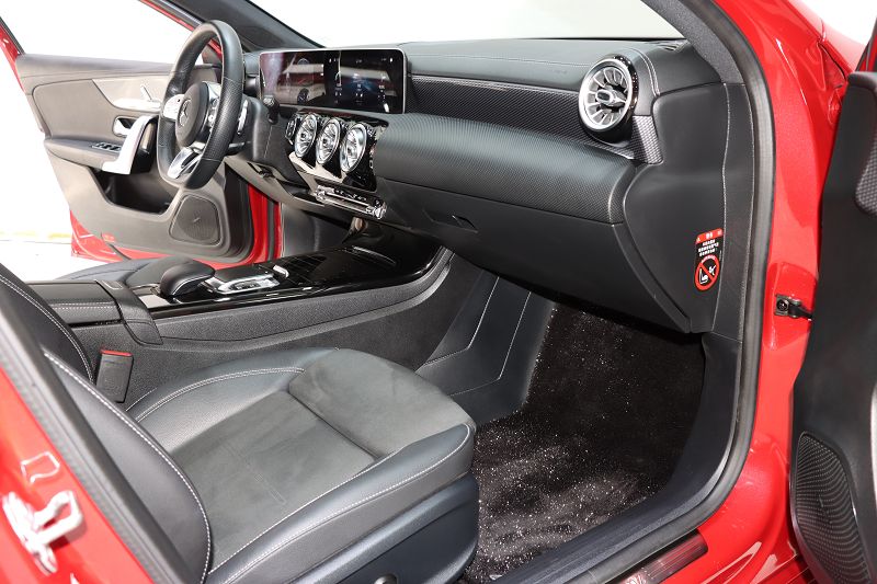 奔驰A级 2020款 A 200 L 运动轿车