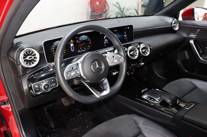 奔驰A级 2020款 A 200 L 运动轿车