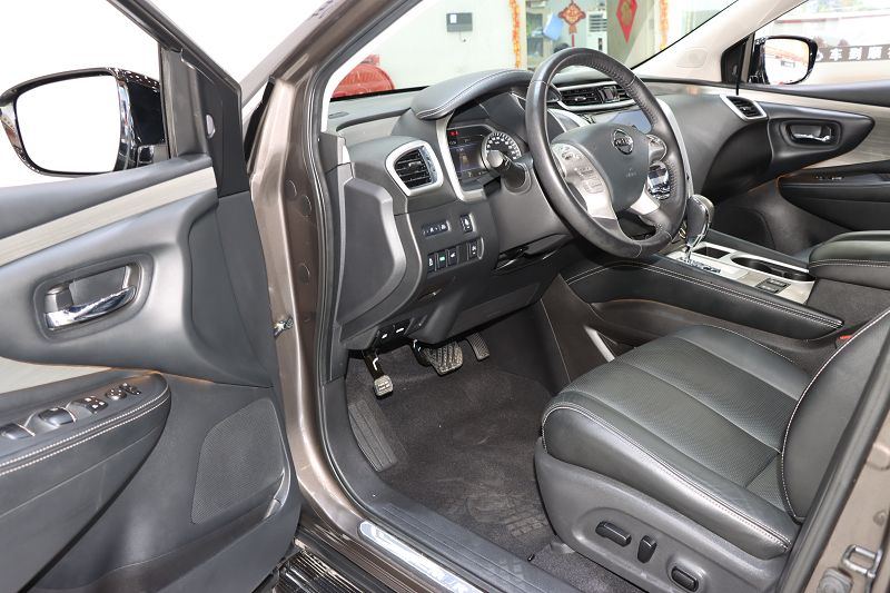 日产 楼兰 2021款 2.5L XL Plus 两驱智联领先版