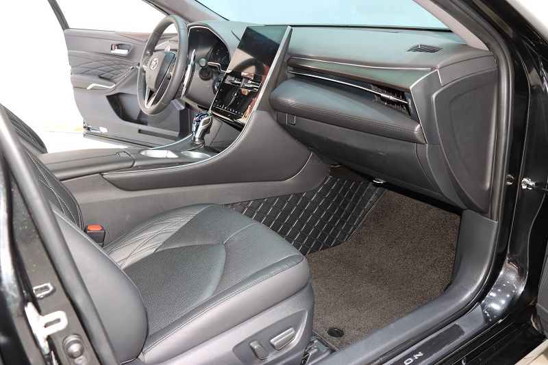 丰田亚洲龙 2022款 2.5L Touring尊贵版