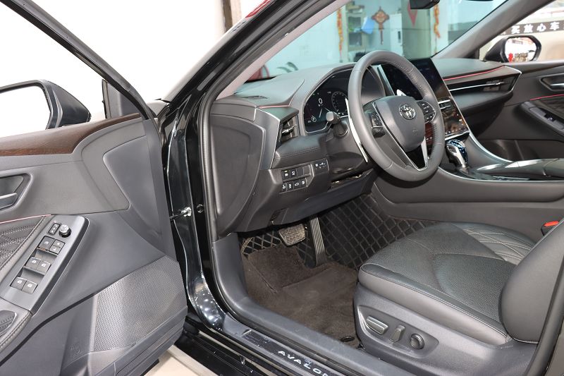 丰田亚洲龙 2022款 2.5L Touring尊贵版