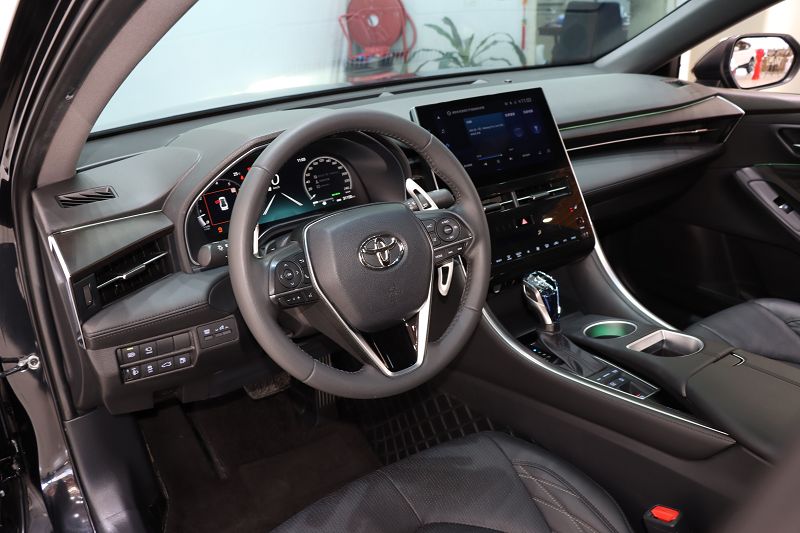 丰田亚洲龙 2022款 2.5L Touring尊贵版