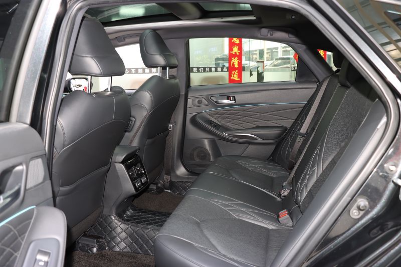 丰田亚洲龙 2022款 2.5L Touring尊贵版