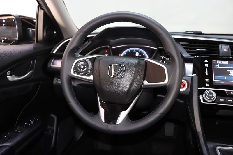 本田 思域 2016款 220TURBO 手动豪华版