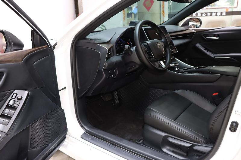 丰田 亚洲龙 2024款 2.0L 进取版