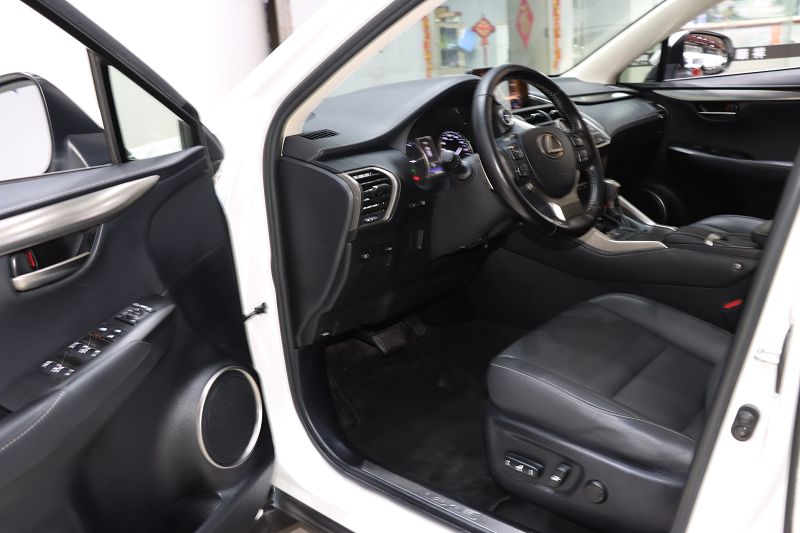 雷克萨斯NX 2017款 300h 前驱 锋尚版