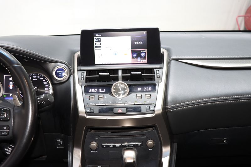 雷克萨斯NX 2017款 300h 前驱 锋尚版