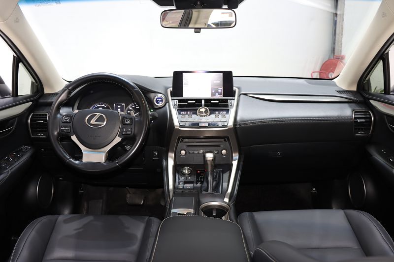 雷克萨斯NX 2017款 300h 前驱 锋尚版