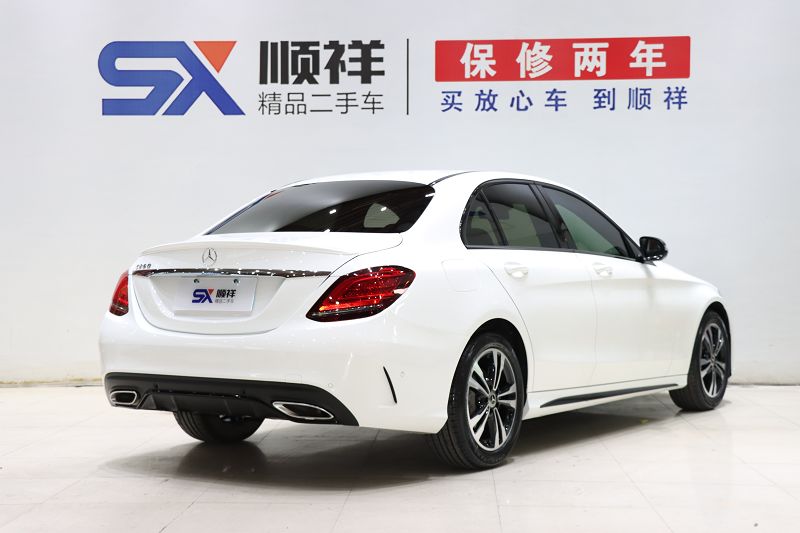 奔驰C级 2019款 C 260 运动版