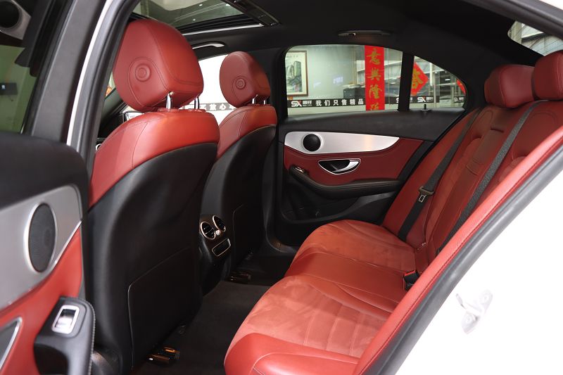 奔驰C级 2019款 C 260 运动版