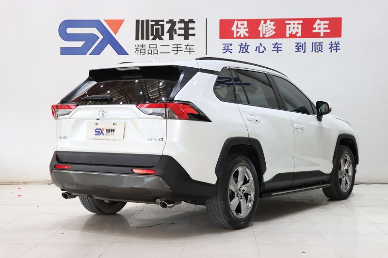 丰田 RAV4荣放 2022款 2.0L CVT两驱风尚版
