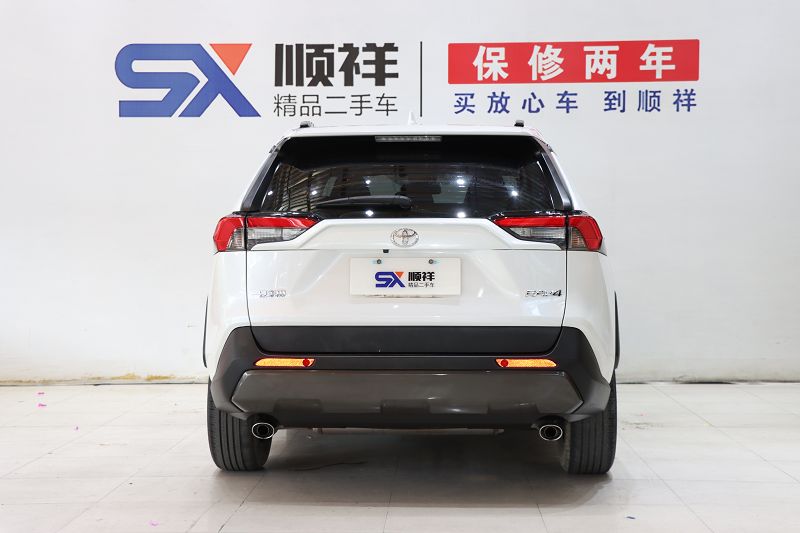 丰田 RAV4荣放 2022款 2.0L CVT两驱风尚版