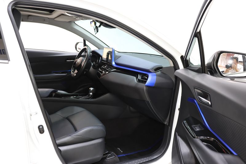 丰田C-HR 2021款 2.0L 豪华版