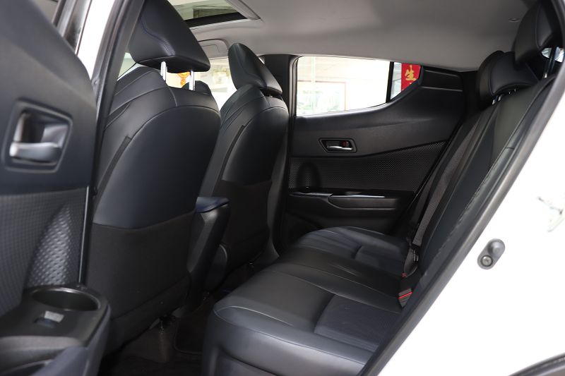 丰田C-HR 2021款 2.0L 豪华版