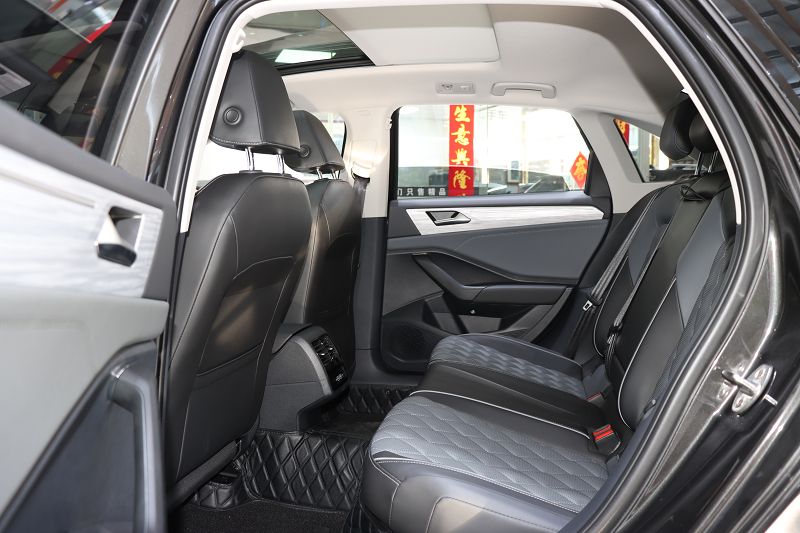 大众 速腾 2023款 300TSI DSG超越版