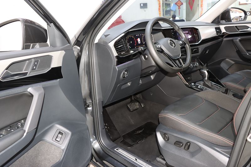 大众 探岳 2021款 330TSI 两驱30周年纪念版