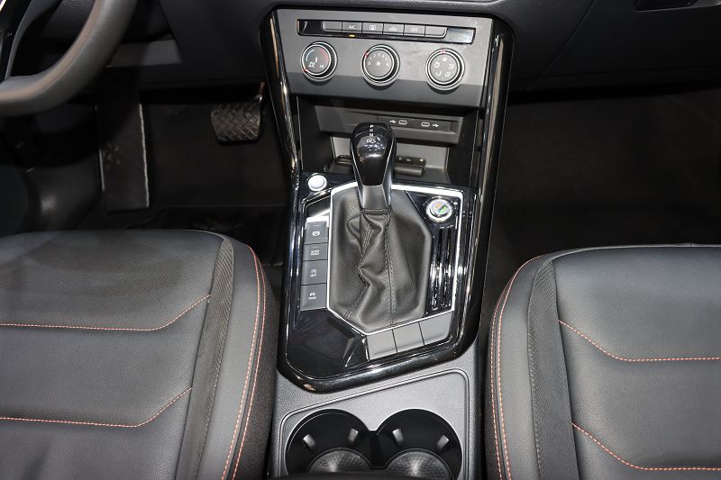 大众 探岳 2021款 330TSI 两驱30周年纪念版