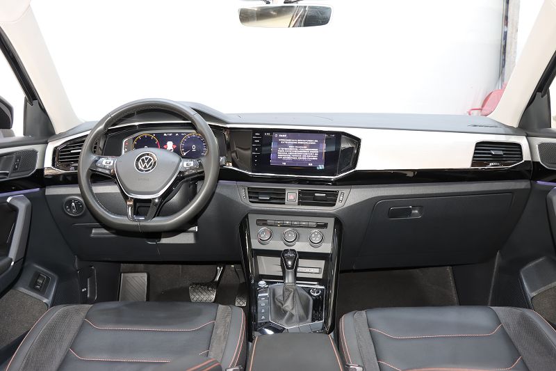 大众 探岳 2021款 330TSI 两驱30周年纪念版