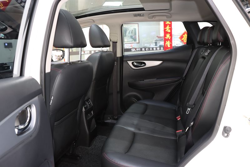 日产 逍客 19款 2.0L CVT豪华