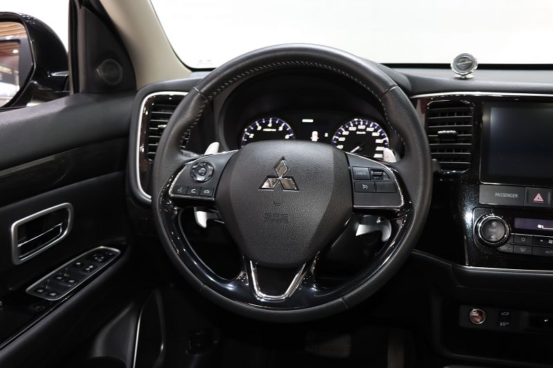 三菱 欧蓝德 2019款 2.4L 四驱致享版 5座 国VI