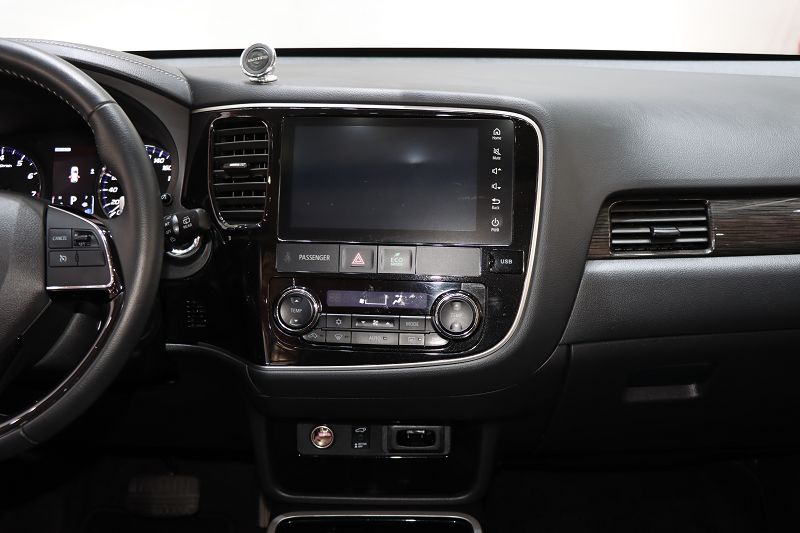 三菱 欧蓝德 2019款 2.4L 四驱致享版 5座 国VI