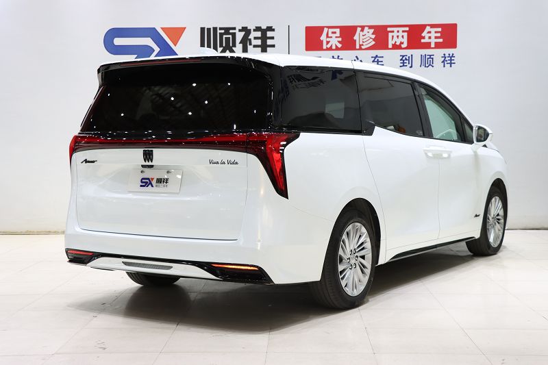 别克 世纪 2023款 2.0T 七座蕴世版