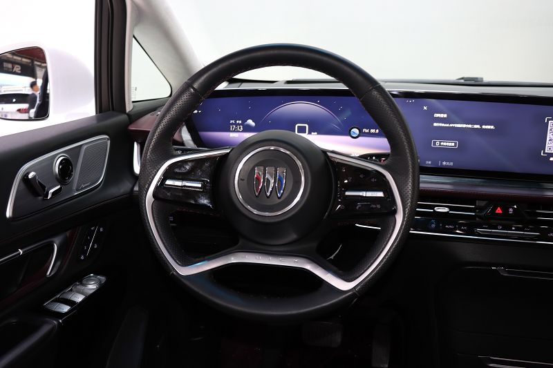 别克 世纪 2023款 2.0T 七座蕴世版